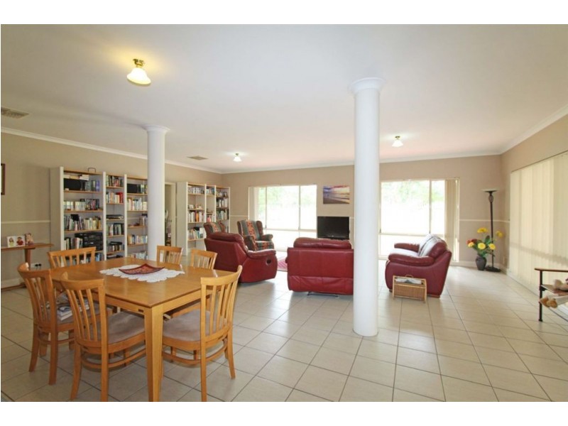41 Summerlea Avenue, Meadow Springs WA 6210