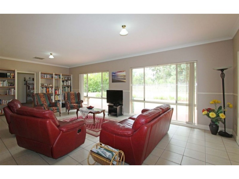 41 Summerlea Avenue, Meadow Springs WA 6210