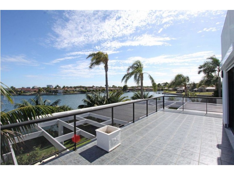 15 Fortescue Court, Dudley Park WA 6210