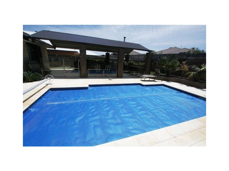 317 Peelwood Pde, Halls Head WA 6210