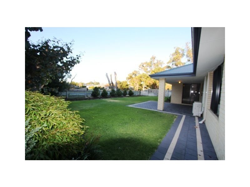 14 Garden Road, Dawesville WA 6211
