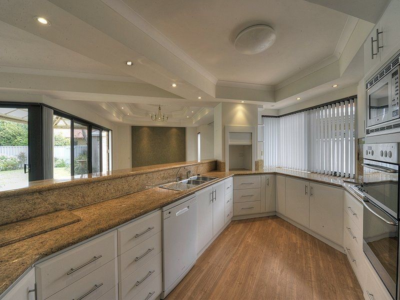 15 Watersun Drive, San Remo WA 6210