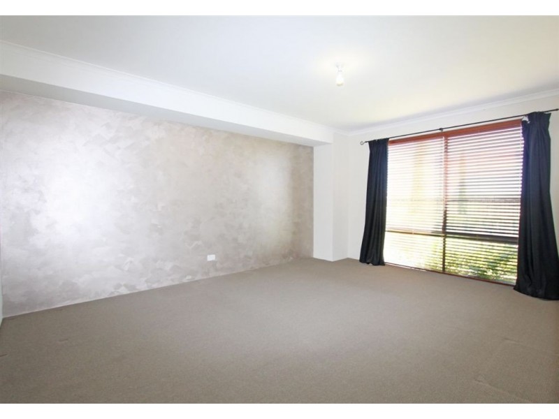 6 Salome Crescent, Lakelands WA 6180