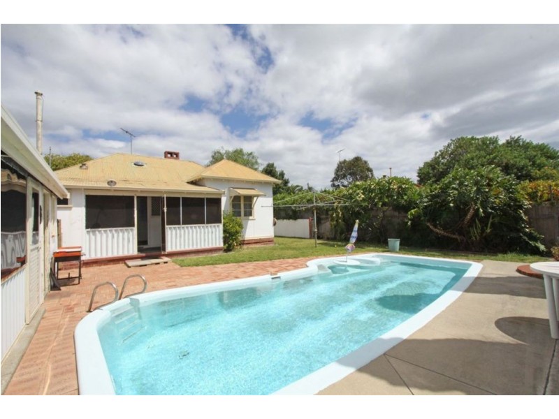 52 Cooper Street, Mandurah WA 6210