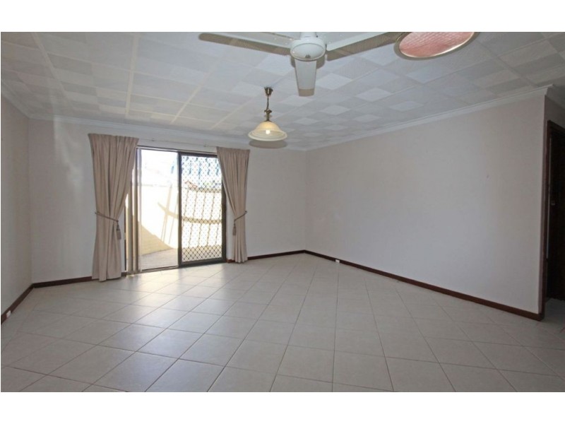 9/11 Leslie Street, Dudley Park WA 6210