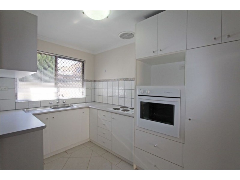 9/11 Leslie Street, Dudley Park WA 6210