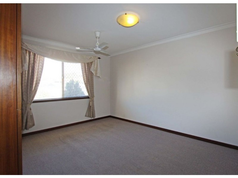 9/11 Leslie Street, Dudley Park WA 6210