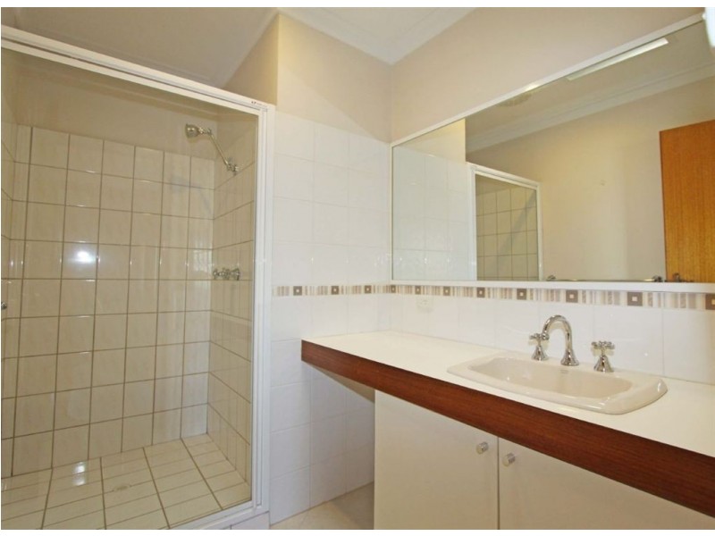 9/11 Leslie Street, Dudley Park WA 6210