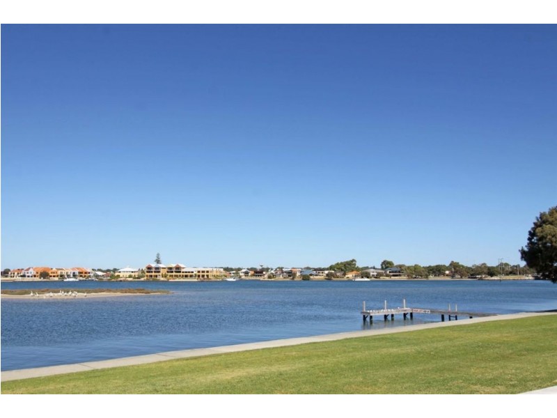 9/11 Leslie Street, Dudley Park WA 6210