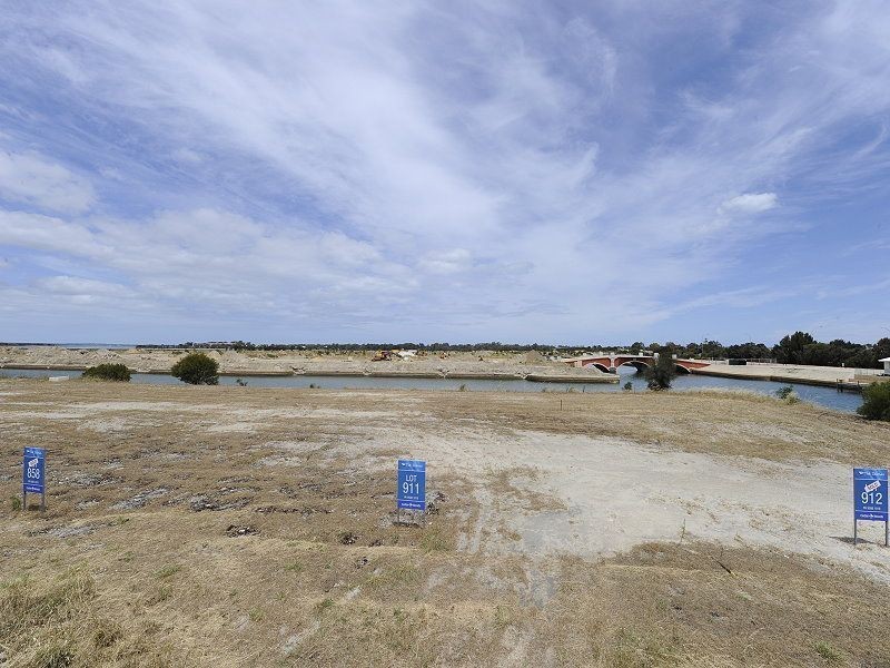 Lot 911 Arcadia Close, Dudley Park WA 6210