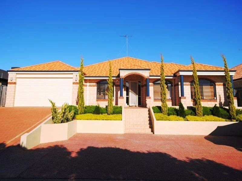 5 Kuta Lane, Halls Head WA 6210