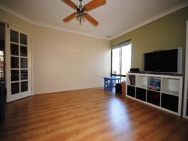 5 Kuta Lane, Halls Head WA 6210