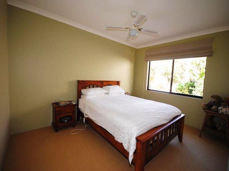 5 Kuta Lane, Halls Head WA 6210
