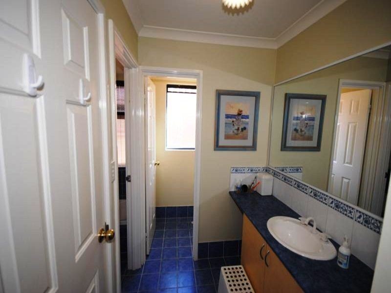 5 Kuta Lane, Halls Head WA 6210