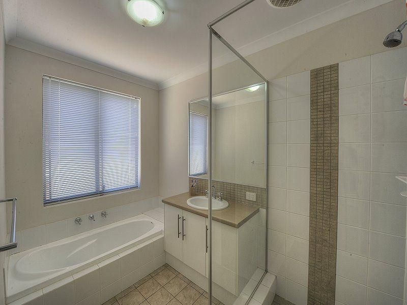 111 Hudson Drive, Dudley Park WA 6210