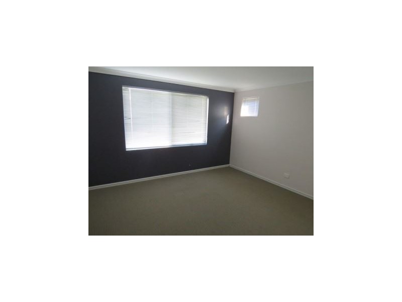 111 Hudson Drive, Dudley Park WA 6210