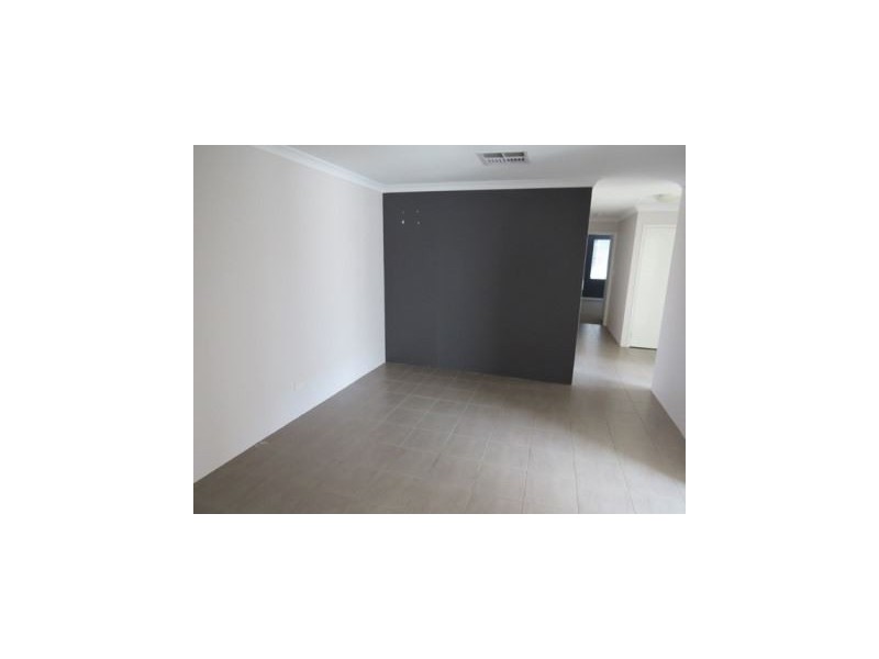 111 Hudson Drive, Dudley Park WA 6210