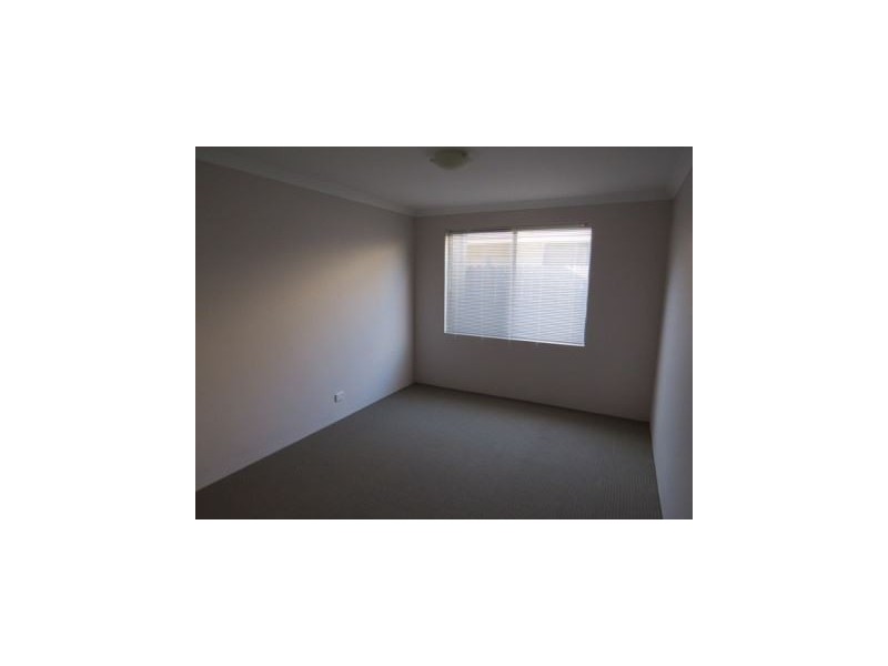 111 Hudson Drive, Dudley Park WA 6210