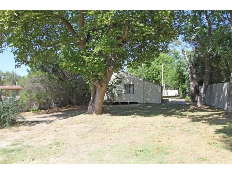 1 Zavia Street, Falcon WA 6210