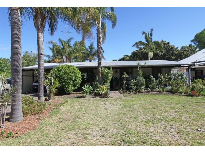 30 Flinders Street, Falcon WA 6210