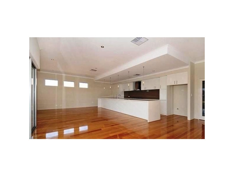 9 Twilight Court, Dudley Park WA 6210