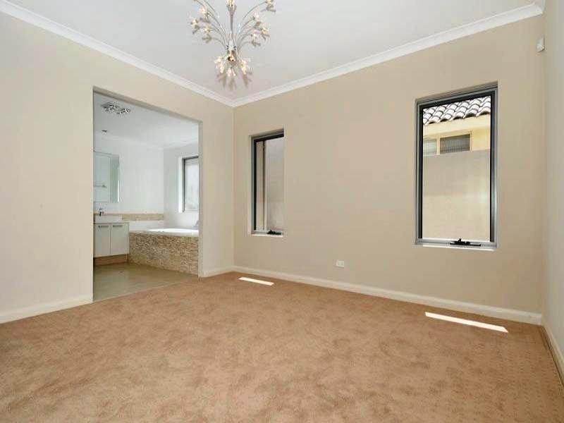 9 Twilight Court, Dudley Park WA 6210