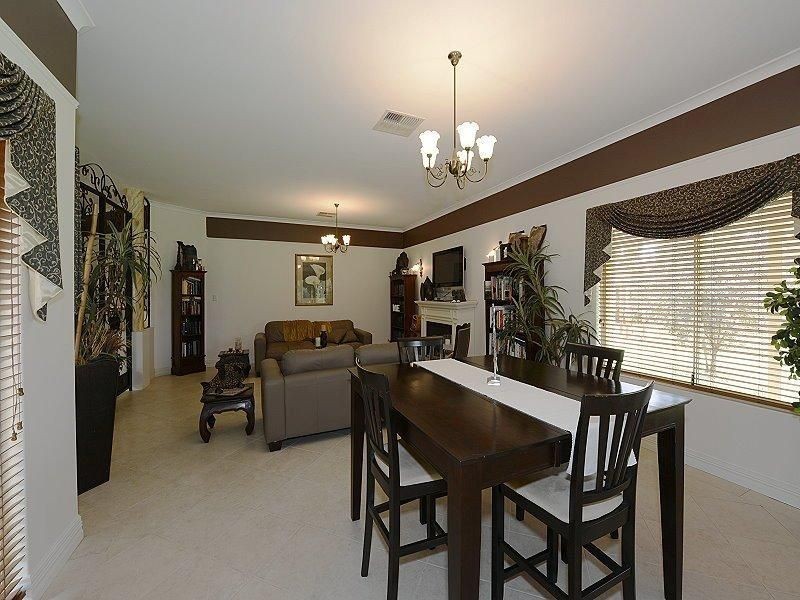 15 Green Grove Circle, Pinjarra WA 6208