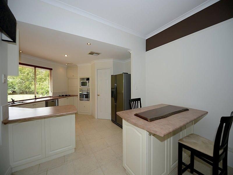 15 Green Grove Circle, Pinjarra WA 6208