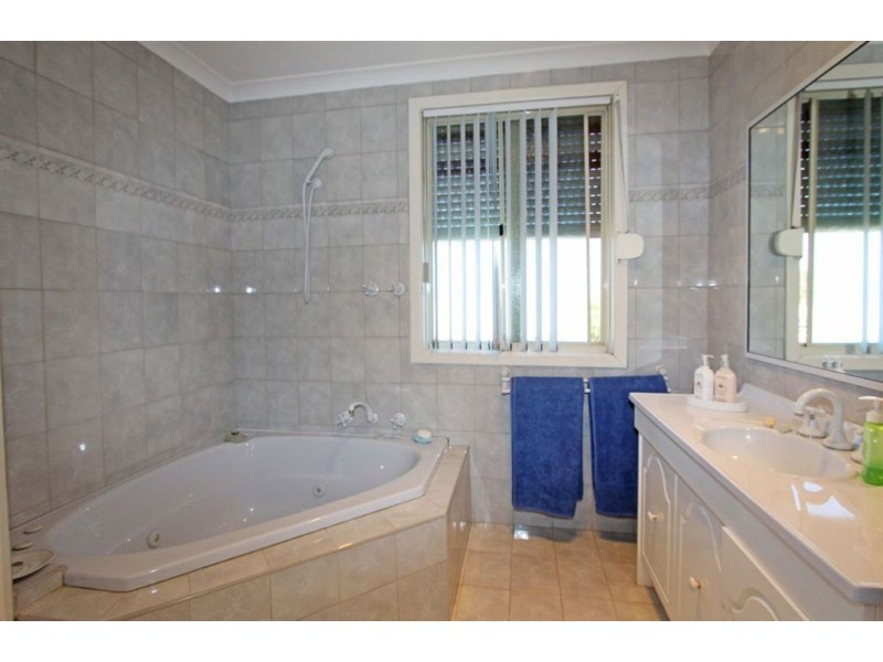 4 Clytie Road, Silver Sands WA 6210