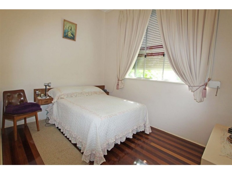 4 Clytie Road, Silver Sands WA 6210
