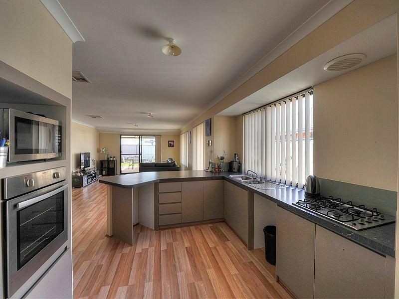 5 Caslano Way, Meadow Springs WA 6210