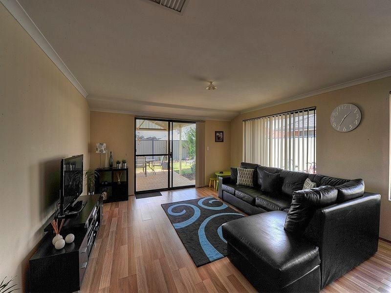 5 Caslano Way, Meadow Springs WA 6210