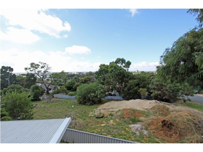 70 Leighton Road, Mandurah WA 6210