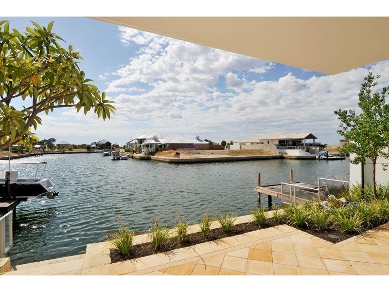 25 Tradewinds Retreat, Dudley Park WA 6210