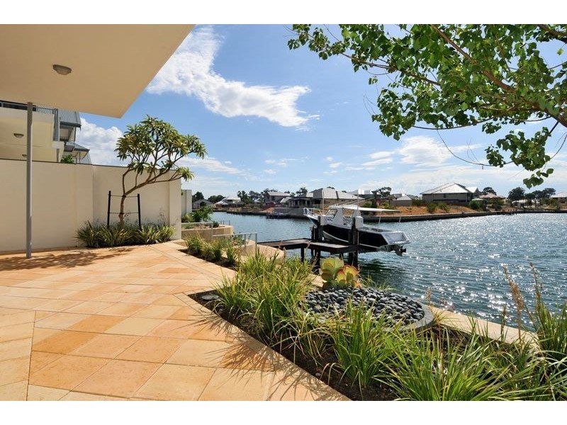 25 Tradewinds Retreat, Dudley Park WA 6210