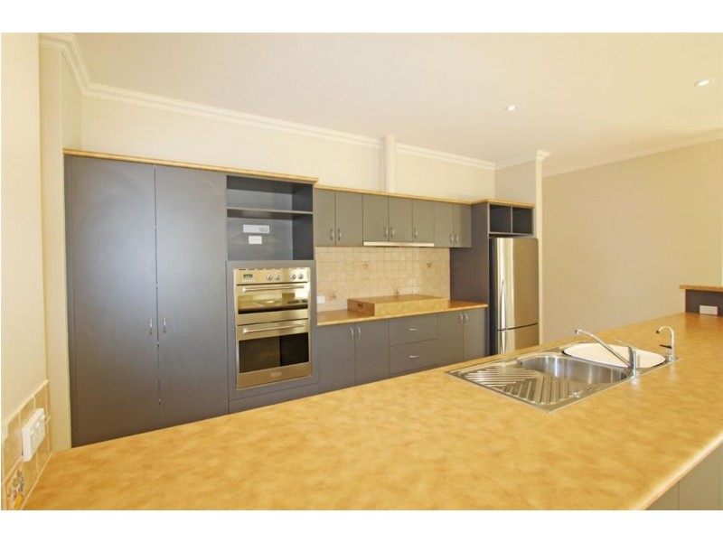 8 Georgette Court, Falcon WA 6210