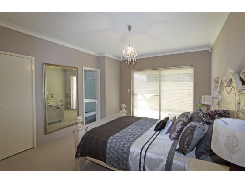 4 Joshua Carrol Street, Madora Bay WA 6210