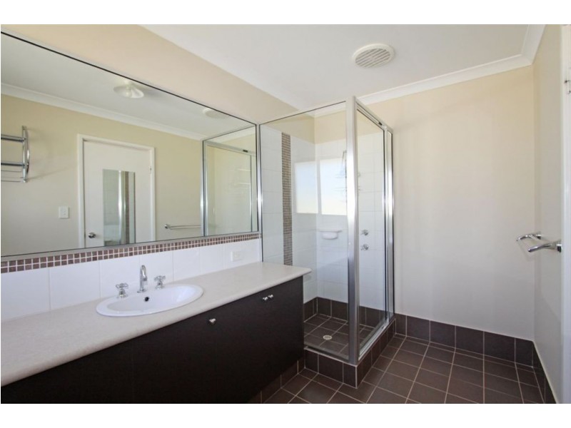 18 Hokitika Drive, Dudley Park WA 6210