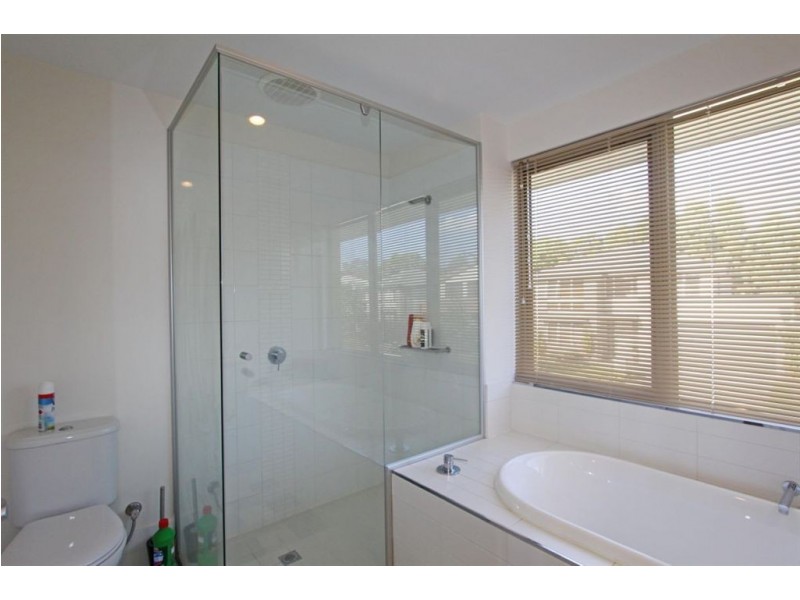 16 Malone Loop, Meadow Springs WA 6210