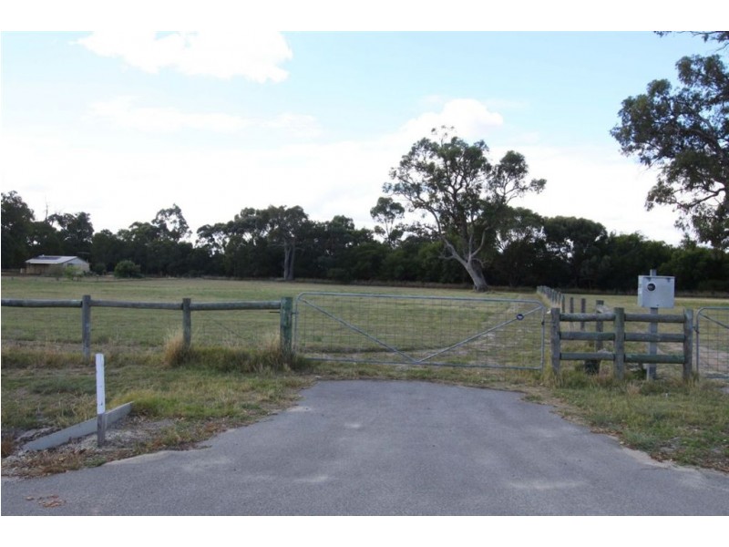 63 Thomasfield Place, Ravenswood WA 6208