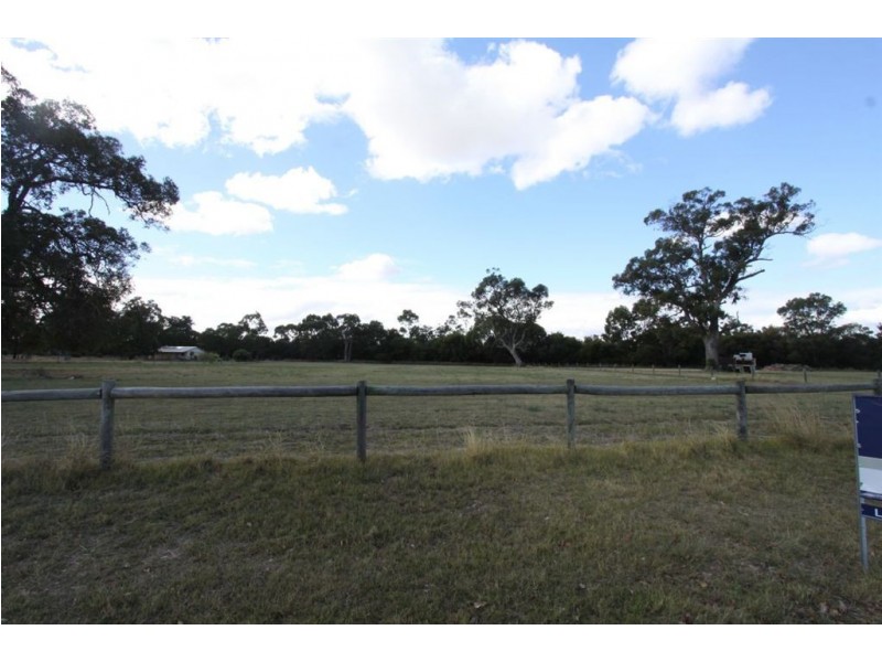 63 Thomasfield Place, Ravenswood WA 6208