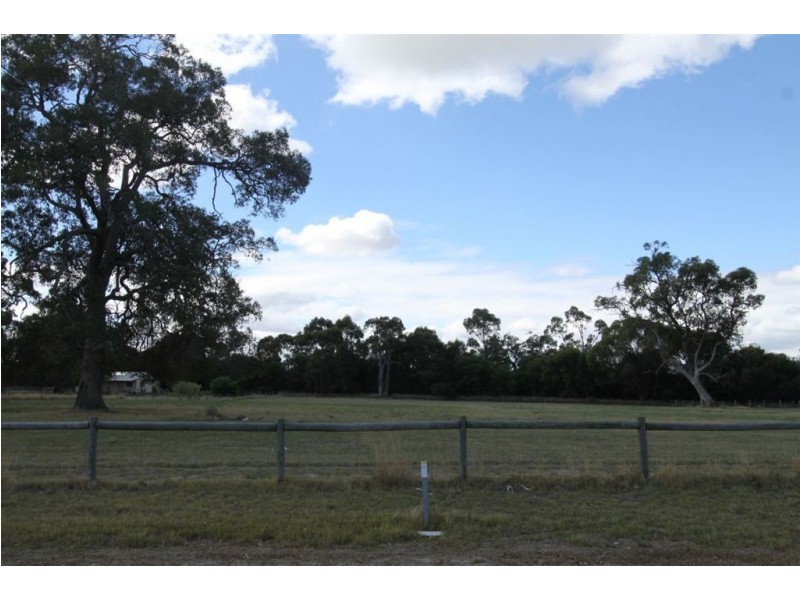 63 Thomasfield Place, Ravenswood WA 6208