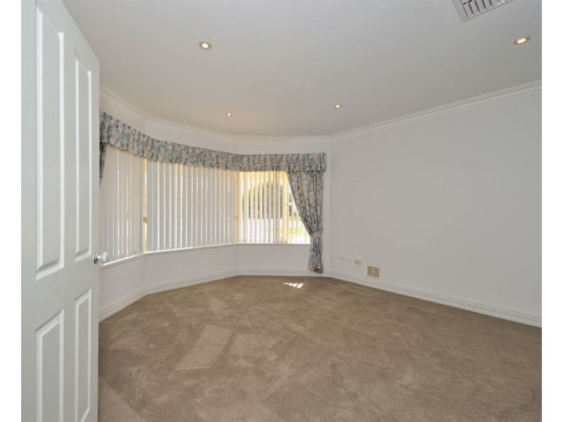 55 Ronsard Drive, San Remo WA 6210