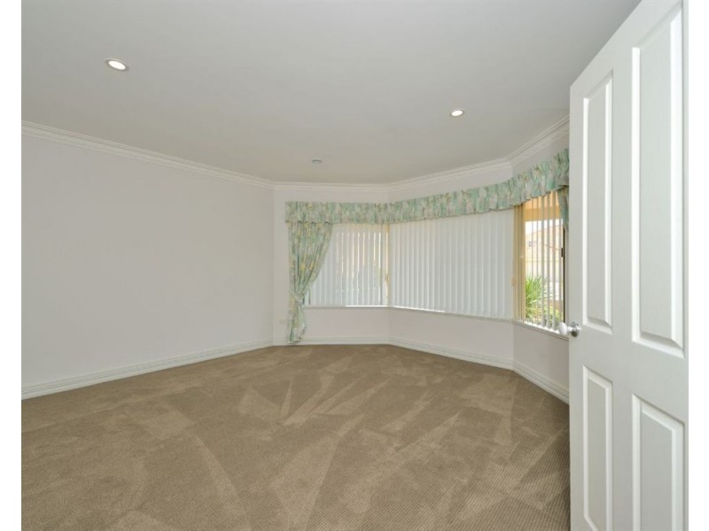 55 Ronsard Drive, San Remo WA 6210