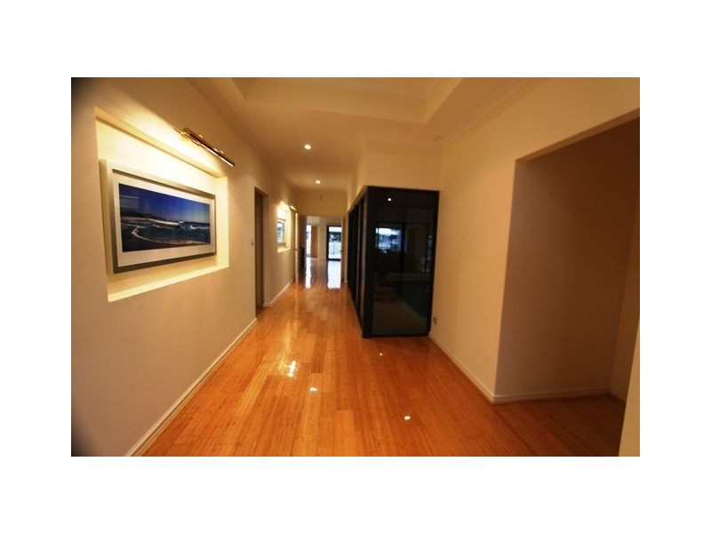 28 Ragamuffin Point, Halls Head WA 6210