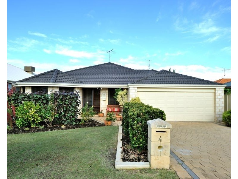 4 Brouwer Trail, Dudley Park WA 6210