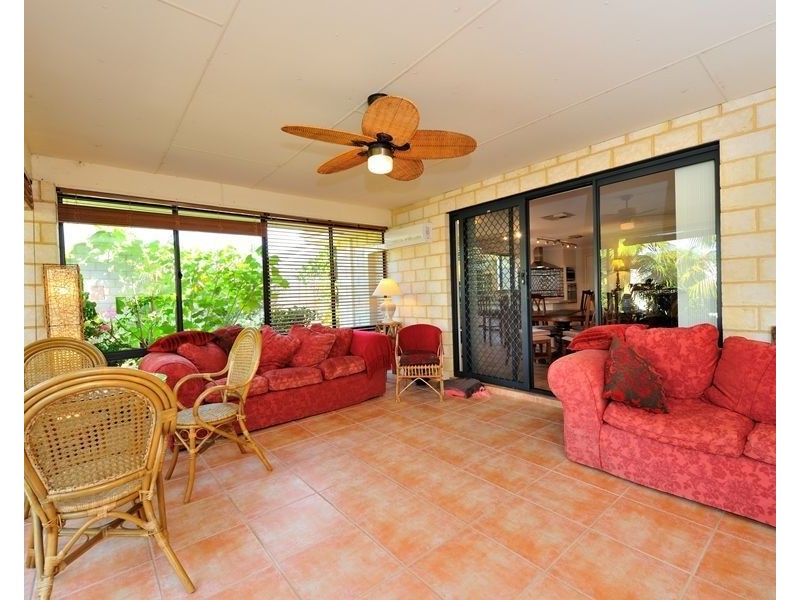 4 Brouwer Trail, Dudley Park WA 6210