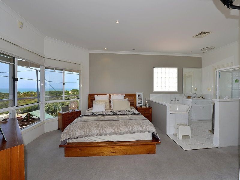 26 Yeedong Road, Falcon WA 6210