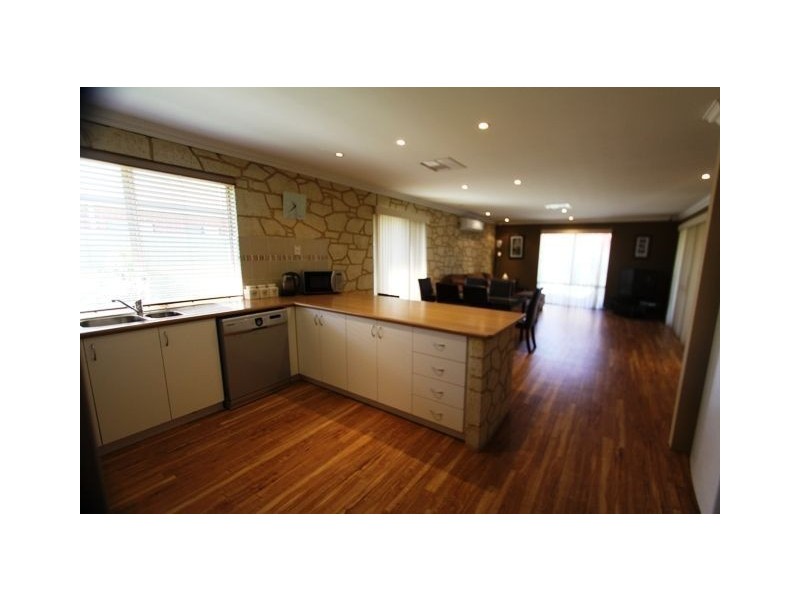 10 Jolly Rambler Turn, Ravenswood WA 6208