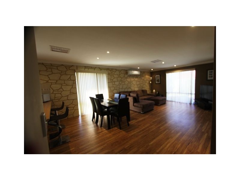 10 Jolly Rambler Turn, Ravenswood WA 6208